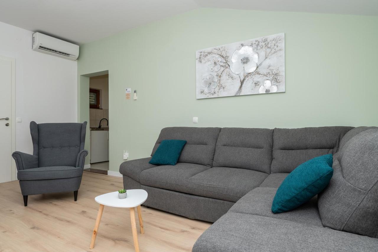 Apartman Marin Makarska Esterno foto